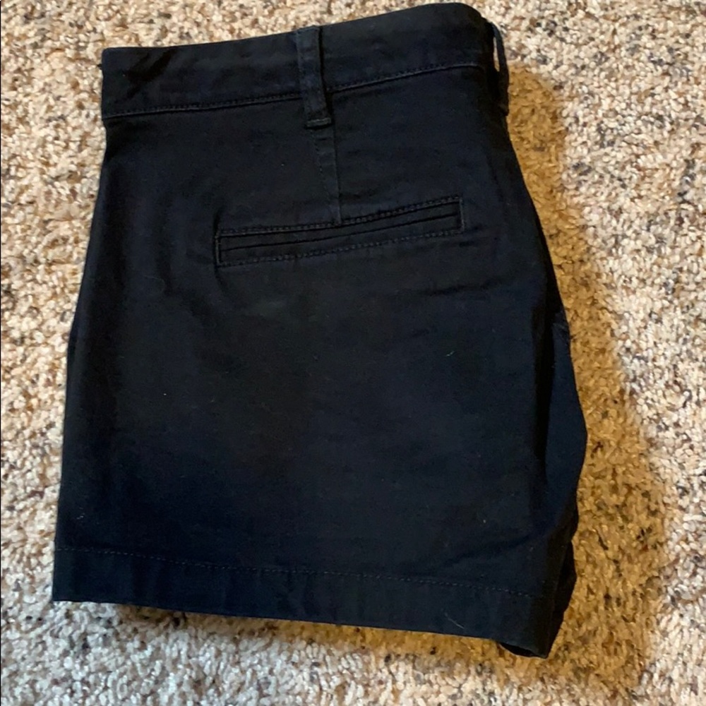 Express Shorts - Picture 2 of 5